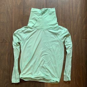 Long-sleeve mint green Lululemon top